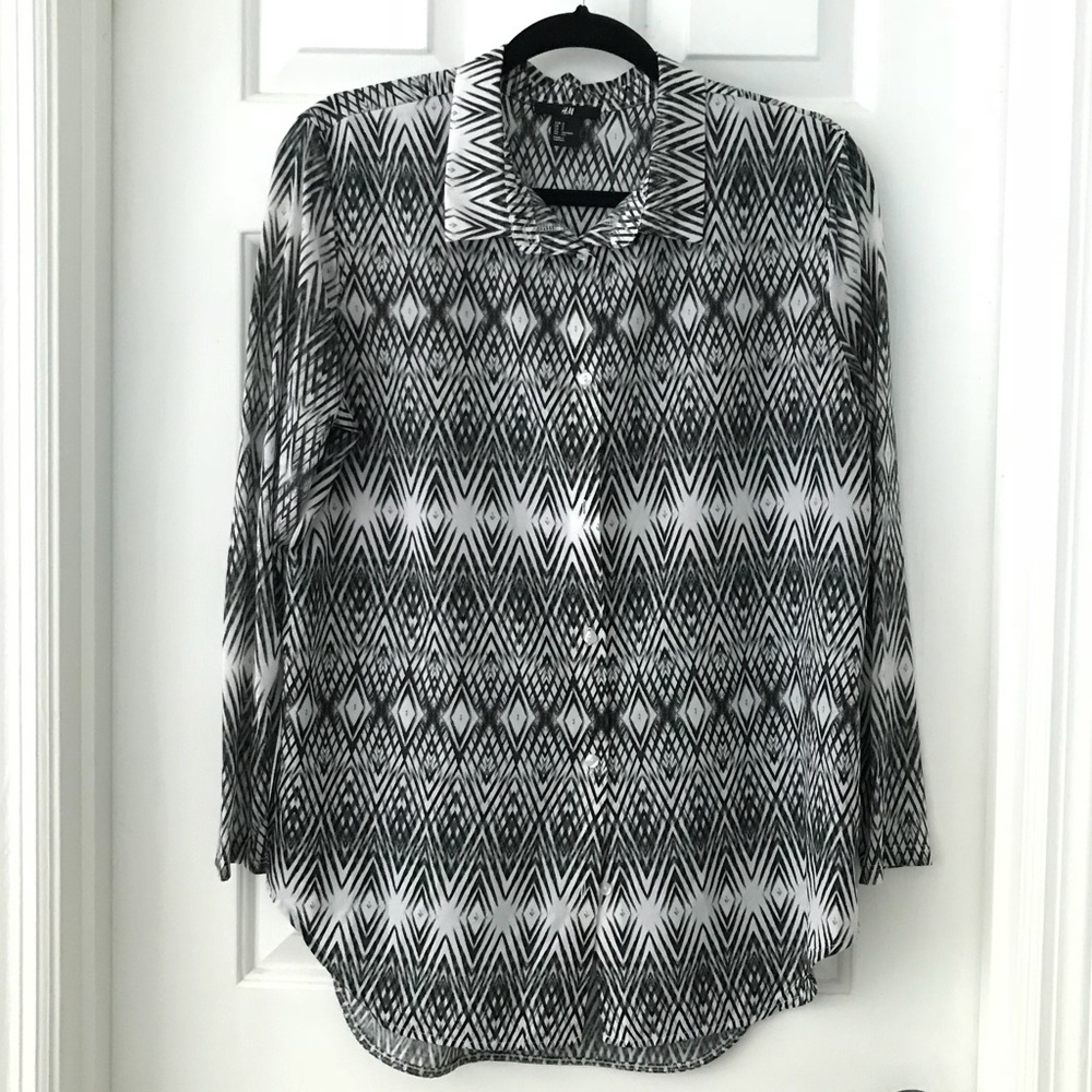H&M — Black & White Aztec Print Button Down